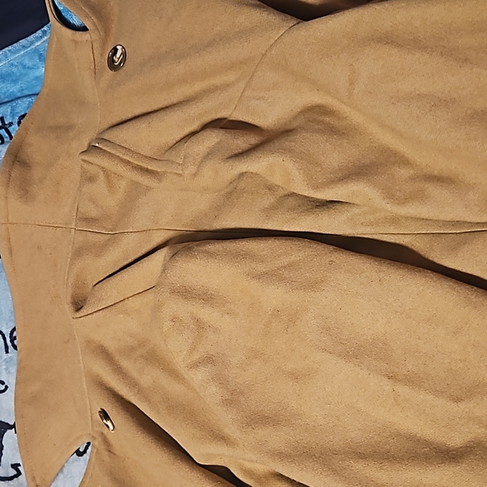 Coat - Picture 5 of 9